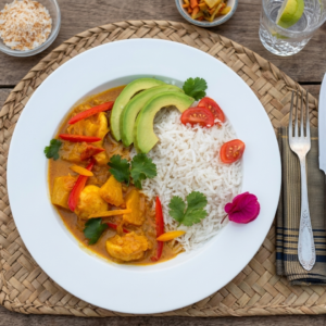 Curry d'Ananas Végétarien, Quenelles de Légumes & Riz Coco